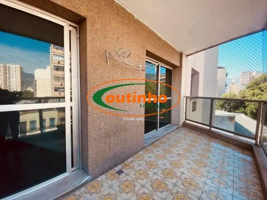 Apartamento com 3 quartos à venda, 110m2 em Tijuca, Rio De Janeiro - RJ - imagem 2 Foto 2 de Apartamento com 3 quartos à venda, 110m2 em Tijuca, Rio De Janeiro - RJ