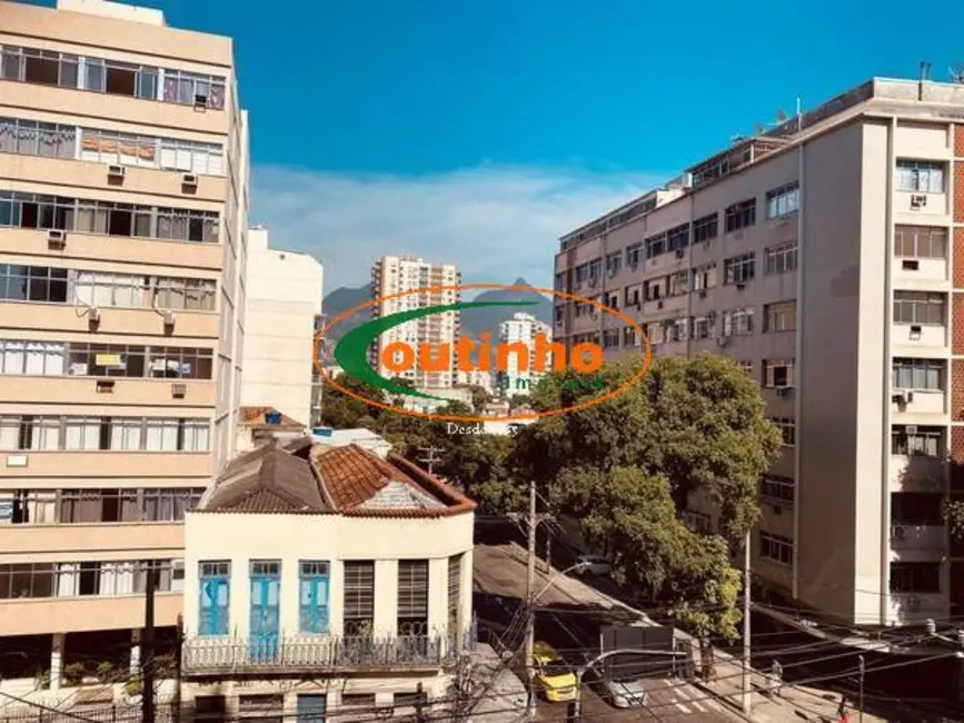 Apartamento com 3 quartos à venda, 110m2 em Tijuca, Rio De Janeiro - RJ - imagem 3 Foto 3 de Apartamento com 3 quartos à venda, 110m2 em Tijuca, Rio De Janeiro - RJ