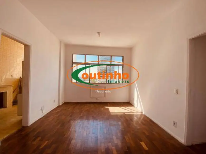 Apartamento com 3 quartos à venda, 83m2 em Tijuca, Rio De Janeiro - RJ - imagem 4 Foto 4 de Apartamento com 3 quartos à venda, 83m2 em Tijuca, Rio De Janeiro - RJ