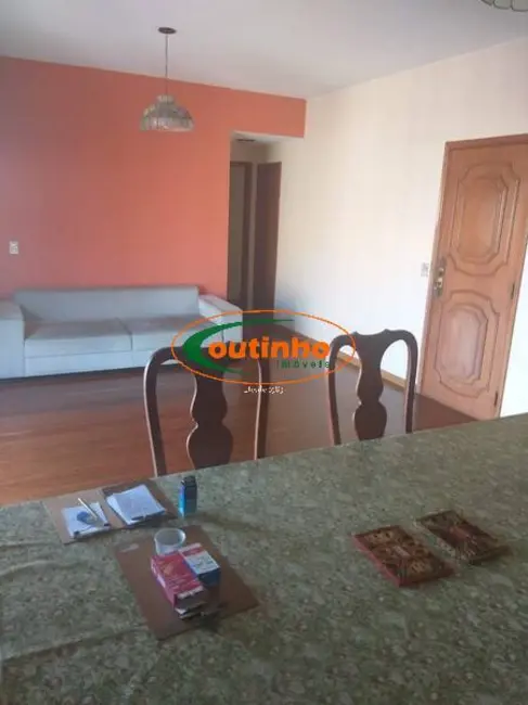 Apartamento com 3 quartos à venda, 150m2 em Tijuca, Rio De Janeiro - RJ - imagem 2 Foto 2 de Apartamento com 3 quartos à venda, 150m2 em Tijuca, Rio De Janeiro - RJ
