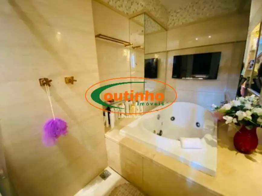 Apartamento com 4 quartos à venda, 153m2 em Tijuca, Rio De Janeiro - RJ - imagem 9 Foto 9 de Apartamento com 4 quartos à venda, 153m2 em Tijuca, Rio De Janeiro - RJ