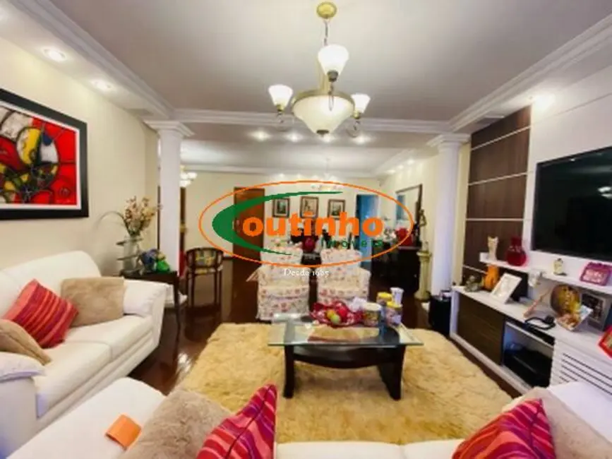 Apartamento com 4 quartos à venda, 153m2 em Tijuca, Rio De Janeiro - RJ - imagem 5 Foto 5 de Apartamento com 4 quartos à venda, 153m2 em Tijuca, Rio De Janeiro - RJ