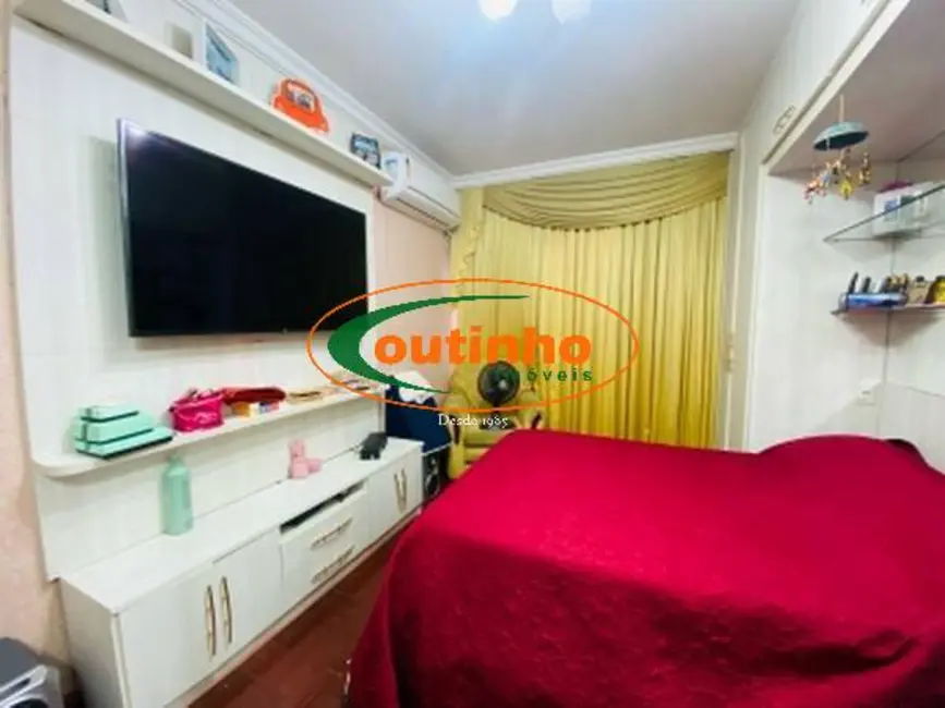 Apartamento com 4 quartos à venda, 153m2 em Tijuca, Rio De Janeiro - RJ - imagem 8 Foto 8 de Apartamento com 4 quartos à venda, 153m2 em Tijuca, Rio De Janeiro - RJ