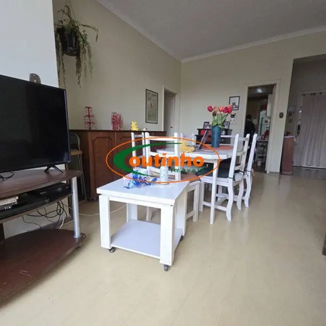 Apartamento com 3 quartos à venda, 83m2 em Tijuca, Rio De Janeiro - RJ - imagem 4 Foto 4 de Apartamento com 3 quartos à venda, 83m2 em Tijuca, Rio De Janeiro - RJ