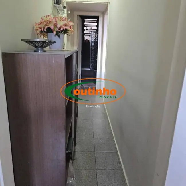 Apartamento com 3 quartos à venda, 83m2 em Tijuca, Rio De Janeiro - RJ - imagem 8 Foto 8 de Apartamento com 3 quartos à venda, 83m2 em Tijuca, Rio De Janeiro - RJ