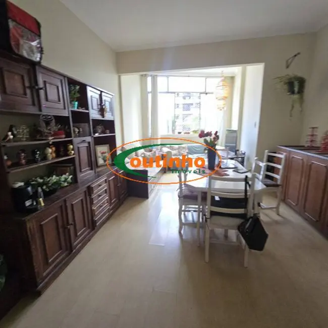 Apartamento com 3 quartos à venda, 83m2 em Tijuca, Rio De Janeiro - RJ - imagem 1 Foto 1 de Apartamento com 3 quartos à venda, 83m2 em Tijuca, Rio De Janeiro - RJ