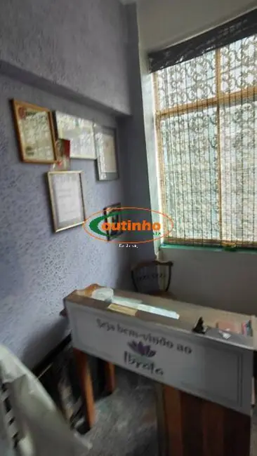 Apartamento com 3 quartos à venda, 124m2 em Tijuca, Rio De Janeiro - RJ - imagem 4 Foto 4 de Apartamento com 3 quartos à venda, 124m2 em Tijuca, Rio De Janeiro - RJ