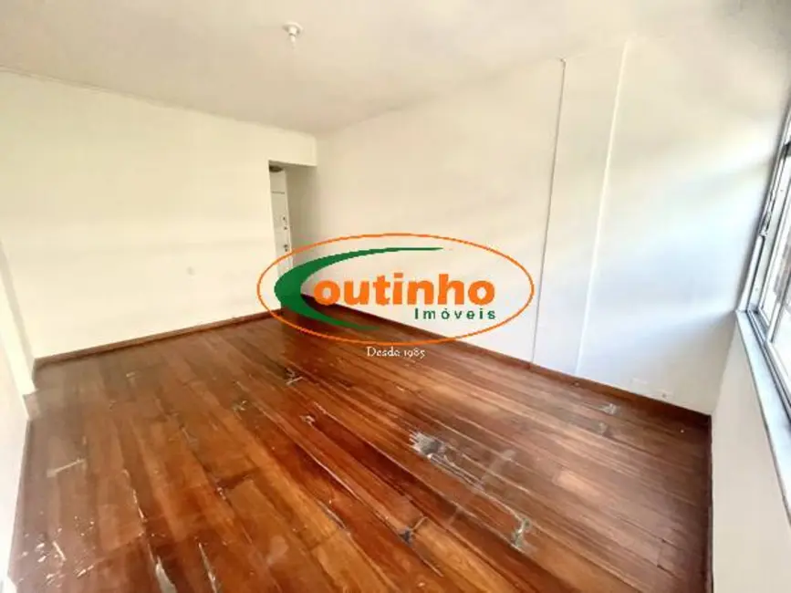 Apartamento com 2 quartos à venda, 73m2 em Tijuca, Rio De Janeiro - RJ - imagem 9 Foto 9 de Apartamento com 2 quartos à venda, 73m2 em Tijuca, Rio De Janeiro - RJ