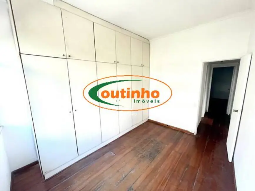 Apartamento com 2 quartos à venda, 73m2 em Tijuca, Rio De Janeiro - RJ - imagem 6 Foto 6 de Apartamento com 2 quartos à venda, 73m2 em Tijuca, Rio De Janeiro - RJ