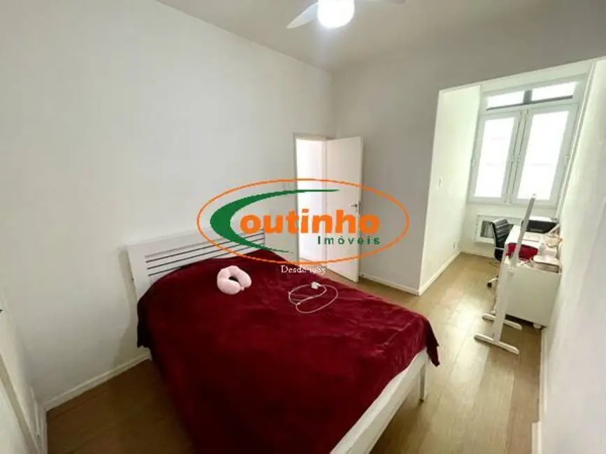 Apartamento com 2 quartos à venda, 67m2 em Tijuca, Rio De Janeiro - RJ - imagem 3 Foto 3 de Apartamento com 2 quartos à venda, 67m2 em Tijuca, Rio De Janeiro - RJ
