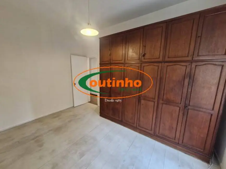 Apartamento com 3 quartos à venda, 99m2 em Tijuca, Rio De Janeiro - RJ - imagem 6 Foto 6 de Apartamento com 3 quartos à venda, 99m2 em Tijuca, Rio De Janeiro - RJ