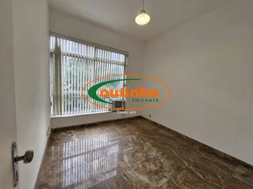 Apartamento com 3 quartos à venda, 99m2 em Tijuca, Rio De Janeiro - RJ - imagem 3 Foto 3 de Apartamento com 3 quartos à venda, 99m2 em Tijuca, Rio De Janeiro - RJ