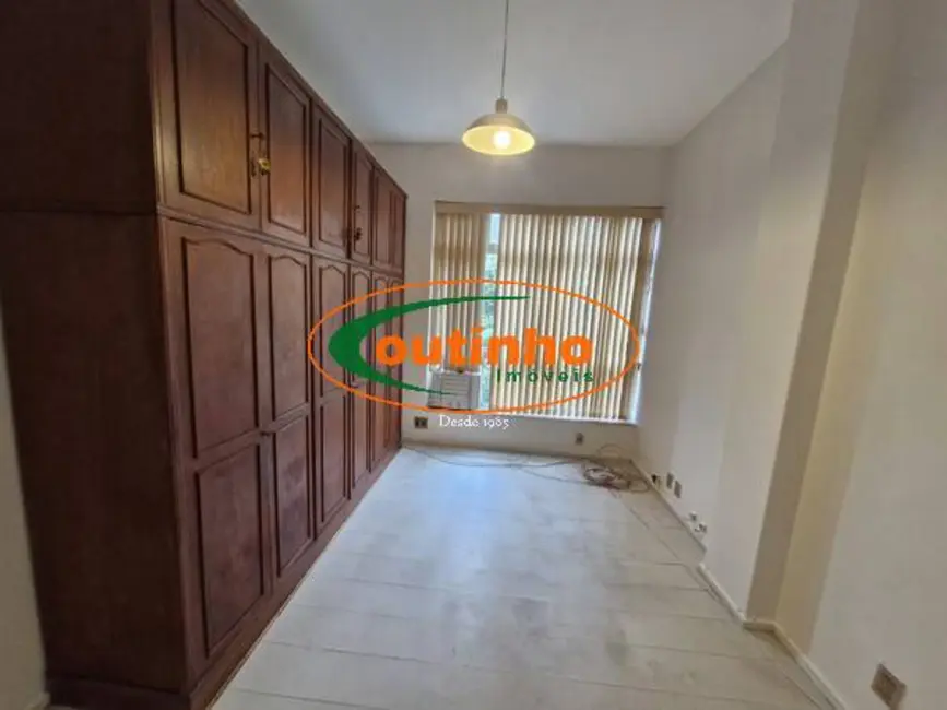 Apartamento com 3 quartos à venda, 99m2 em Tijuca, Rio De Janeiro - RJ - imagem 9 Foto 9 de Apartamento com 3 quartos à venda, 99m2 em Tijuca, Rio De Janeiro - RJ