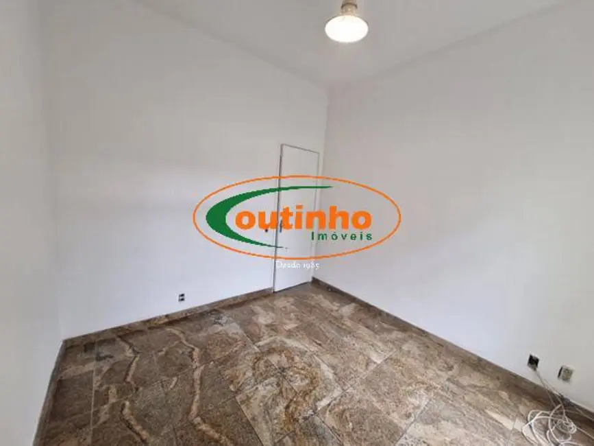 Apartamento com 3 quartos à venda, 99m2 em Tijuca, Rio De Janeiro - RJ - imagem 5 Foto 5 de Apartamento com 3 quartos à venda, 99m2 em Tijuca, Rio De Janeiro - RJ