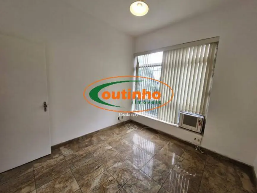 Apartamento com 3 quartos à venda, 99m2 em Tijuca, Rio De Janeiro - RJ - imagem 4 Foto 4 de Apartamento com 3 quartos à venda, 99m2 em Tijuca, Rio De Janeiro - RJ