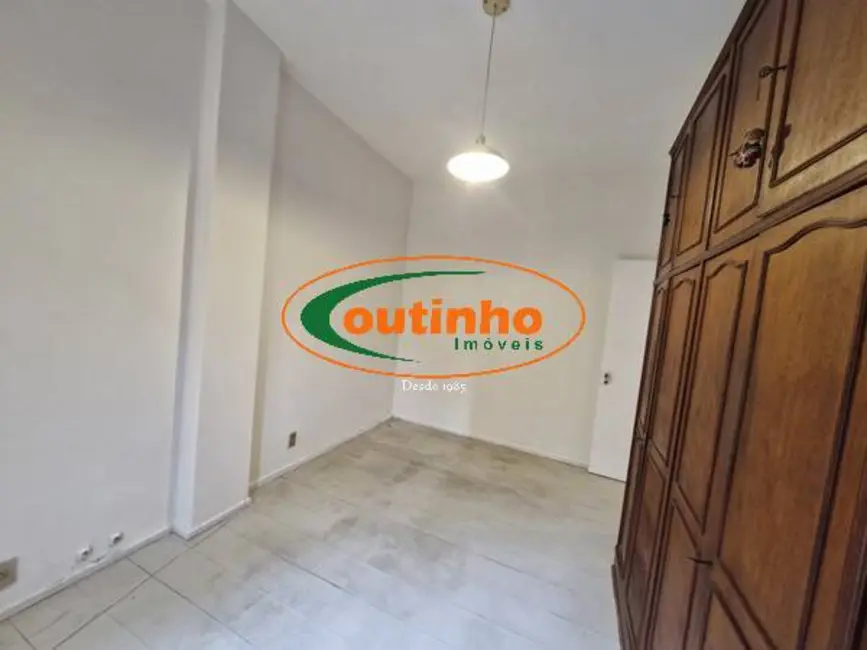 Apartamento com 3 quartos à venda, 99m2 em Tijuca, Rio De Janeiro - RJ - imagem 7 Foto 7 de Apartamento com 3 quartos à venda, 99m2 em Tijuca, Rio De Janeiro - RJ