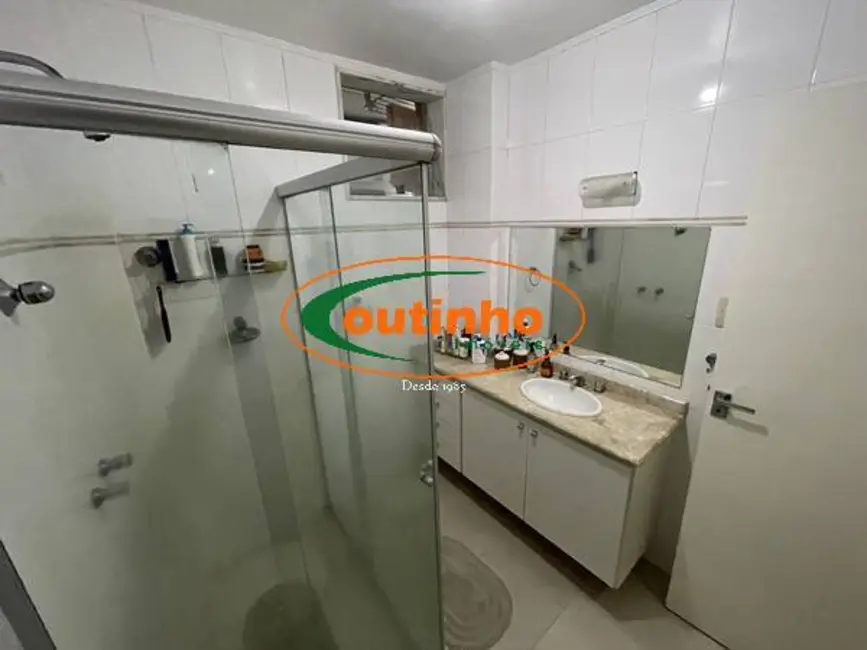 Apartamento com 2 quartos à venda, 72m2 em Tijuca, Rio De Janeiro - RJ - imagem 7 Foto 7 de Apartamento com 2 quartos à venda, 72m2 em Tijuca, Rio De Janeiro - RJ