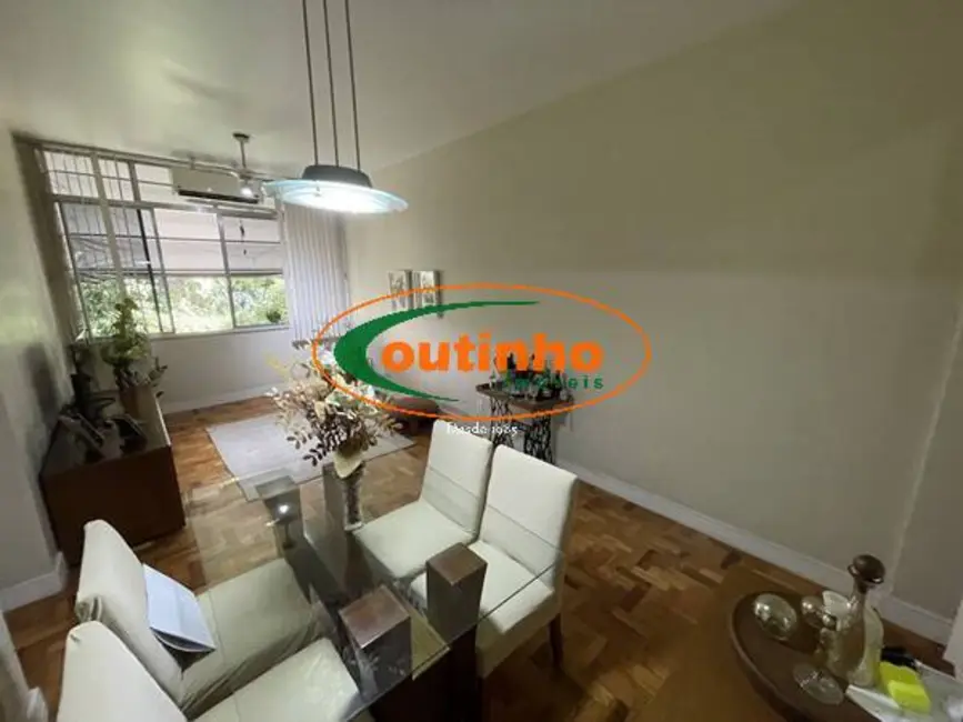 Apartamento com 2 quartos à venda, 72m2 em Tijuca, Rio De Janeiro - RJ - imagem 5 Foto 5 de Apartamento com 2 quartos à venda, 72m2 em Tijuca, Rio De Janeiro - RJ
