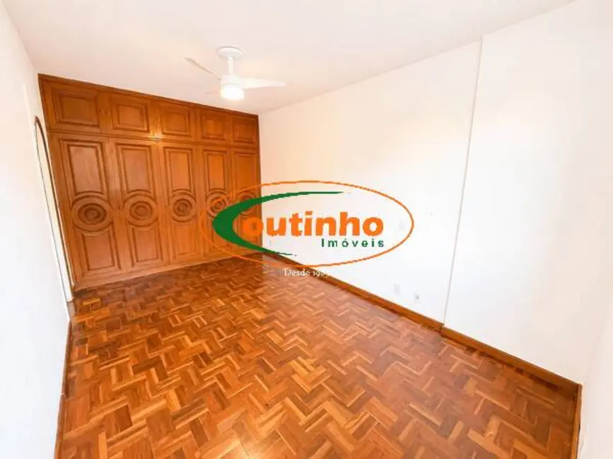 Apartamento com 3 quartos à venda, 112m2 em Tijuca, Rio De Janeiro - RJ - imagem 2 Foto 2 de Apartamento com 3 quartos à venda, 112m2 em Tijuca, Rio De Janeiro - RJ