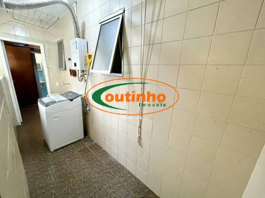 Apartamento com 3 quartos à venda, 112m2 em Tijuca, Rio De Janeiro - RJ - imagem 9 Foto 9 de Apartamento com 3 quartos à venda, 112m2 em Tijuca, Rio De Janeiro - RJ