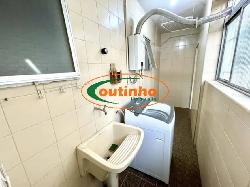 Apartamento com 3 quartos à venda, 112m2 em Tijuca, Rio De Janeiro - RJ - imagem 8 Foto 8 de Apartamento com 3 quartos à venda, 112m2 em Tijuca, Rio De Janeiro - RJ