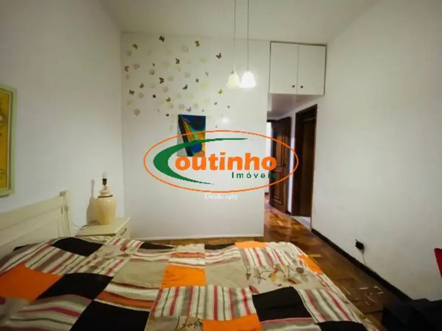 Apartamento com 3 quartos à venda, 114m2 em Tijuca, Rio De Janeiro - RJ - imagem 2 Foto 2 de Apartamento com 3 quartos à venda, 114m2 em Tijuca, Rio De Janeiro - RJ