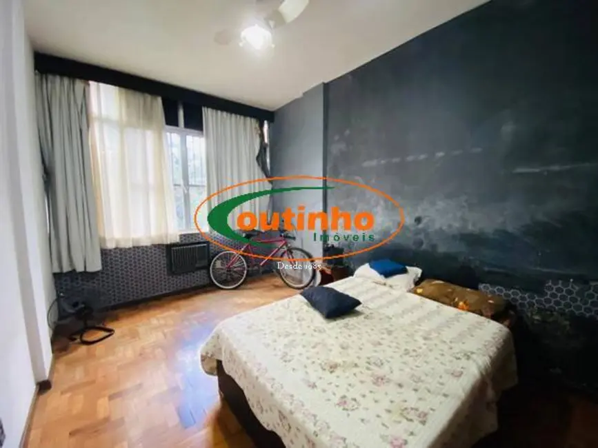 Apartamento com 3 quartos à venda, 114m2 em Tijuca, Rio De Janeiro - RJ - imagem 3 Foto 3 de Apartamento com 3 quartos à venda, 114m2 em Tijuca, Rio De Janeiro - RJ