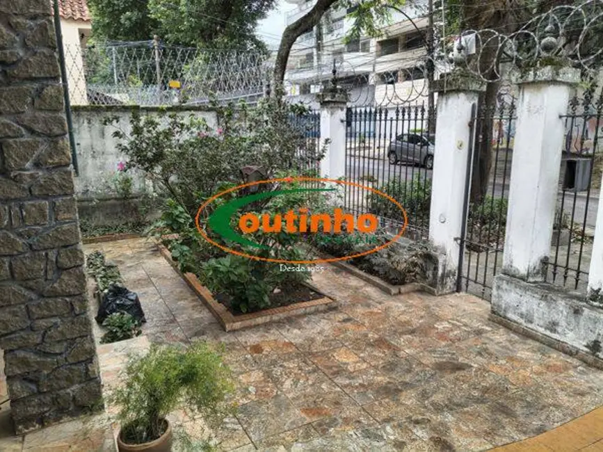 Foto 2 de Casa com 4 quartos à venda, 400m2 em Grajaú, Rio De Janeiro - RJ