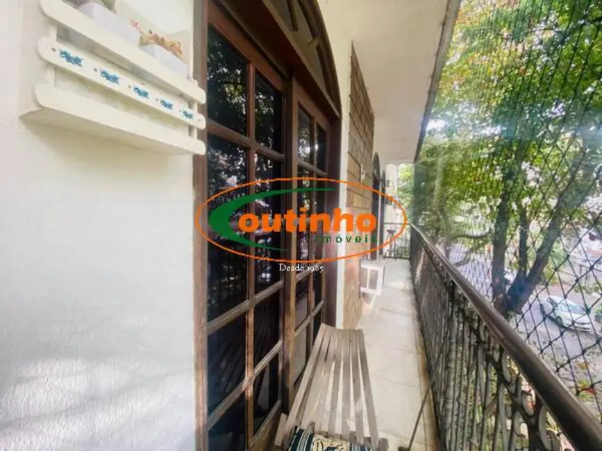Apartamento com 2 quartos à venda, 113m2 em Grajaú, Rio De Janeiro - RJ - imagem 2 Foto 2 de Apartamento com 2 quartos à venda, 113m2 em Grajaú, Rio De Janeiro - RJ