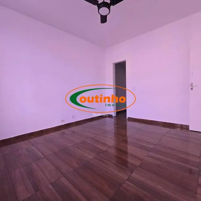Apartamento com 3 quartos à venda, 95m2 em Tijuca, Rio De Janeiro - RJ - imagem 3 Foto 3 de Apartamento com 3 quartos à venda, 95m2 em Tijuca, Rio De Janeiro - RJ