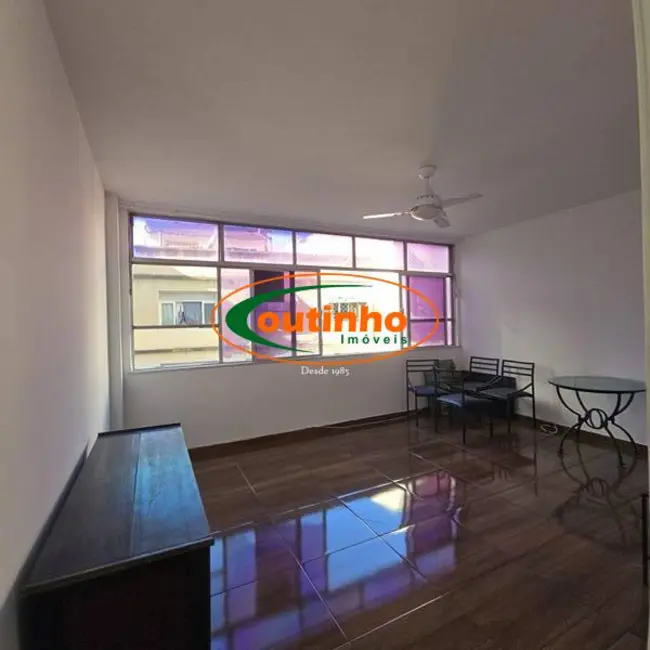 Apartamento com 3 quartos à venda, 95m2 em Tijuca, Rio De Janeiro - RJ - imagem 1 Foto 1 de Apartamento com 3 quartos à venda, 95m2 em Tijuca, Rio De Janeiro - RJ