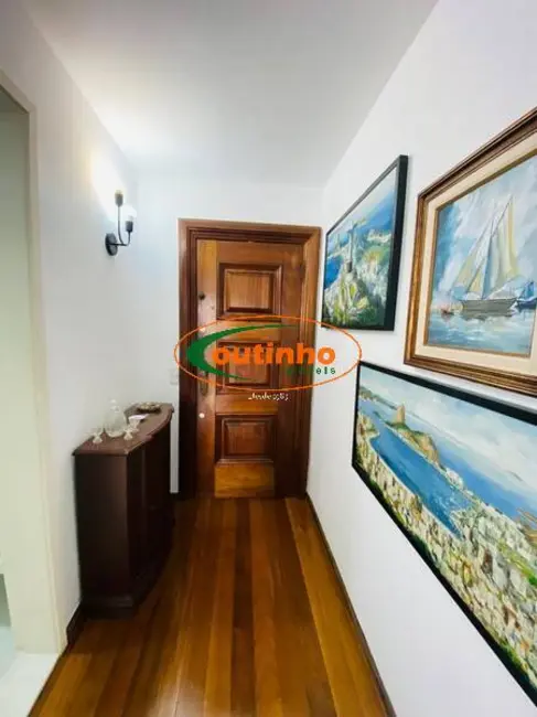 Apartamento com 3 quartos à venda, 130m2 em Tijuca, Rio De Janeiro - RJ - imagem 7 Foto 7 de Apartamento com 3 quartos à venda, 130m2 em Tijuca, Rio De Janeiro - RJ