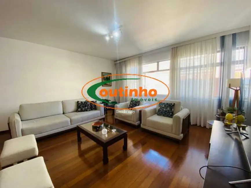 Apartamento com 3 quartos à venda, 130m2 em Tijuca, Rio De Janeiro - RJ - imagem 2 Foto 2 de Apartamento com 3 quartos à venda, 130m2 em Tijuca, Rio De Janeiro - RJ