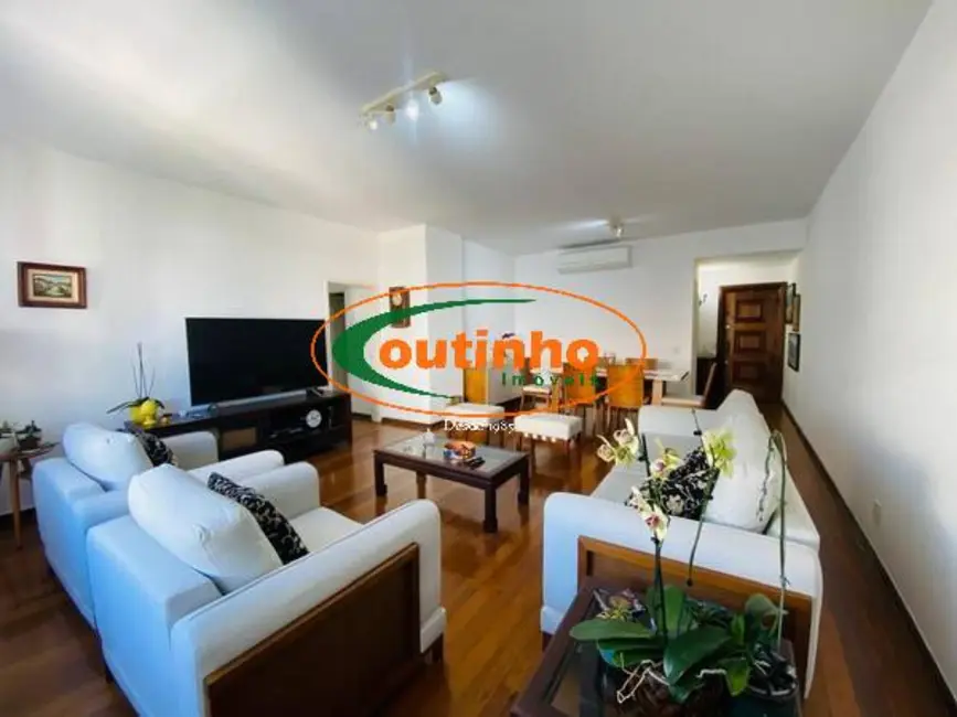 Apartamento com 3 quartos à venda, 130m2 em Tijuca, Rio De Janeiro - RJ - imagem 3 Foto 3 de Apartamento com 3 quartos à venda, 130m2 em Tijuca, Rio De Janeiro - RJ