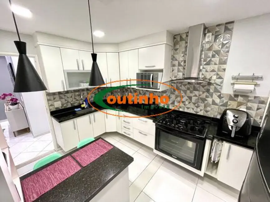 Apartamento com 3 quartos à venda, 88m2 em Tijuca, Rio De Janeiro - RJ - imagem 6 Foto 6 de Apartamento com 3 quartos à venda, 88m2 em Tijuca, Rio De Janeiro - RJ