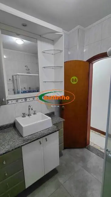 Apartamento com 2 quartos à venda, 70m2 em Tijuca, Rio De Janeiro - RJ - imagem 9 Foto 9 de Apartamento com 2 quartos à venda, 70m2 em Tijuca, Rio De Janeiro - RJ