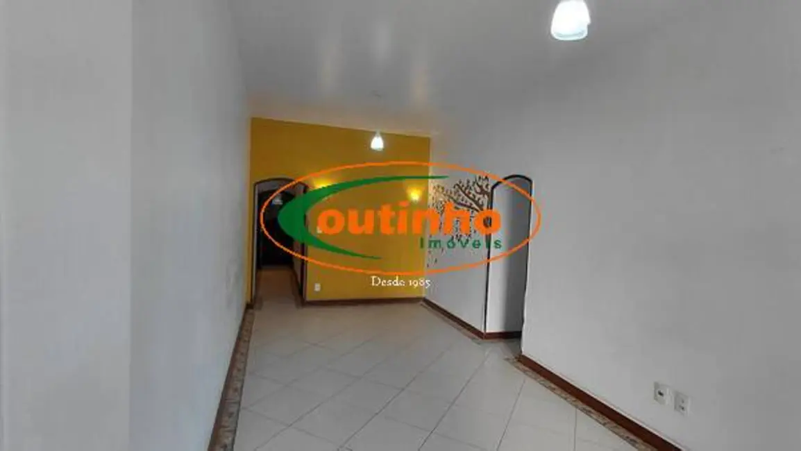 Apartamento com 2 quartos à venda, 70m2 em Tijuca, Rio De Janeiro - RJ - imagem 2 Foto 2 de Apartamento com 2 quartos à venda, 70m2 em Tijuca, Rio De Janeiro - RJ