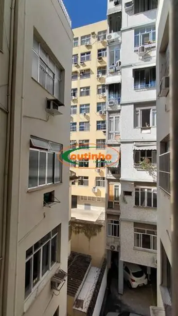 Foto 3 de Apartamento com 2 quartos à venda, 70m2 em Tijuca, Rio De Janeiro - RJ