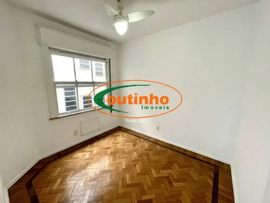 Apartamento com 2 quartos à venda, 65m2 em Tijuca, Rio De Janeiro - RJ - imagem 3 Foto 3 de Apartamento com 2 quartos à venda, 65m2 em Tijuca, Rio De Janeiro - RJ