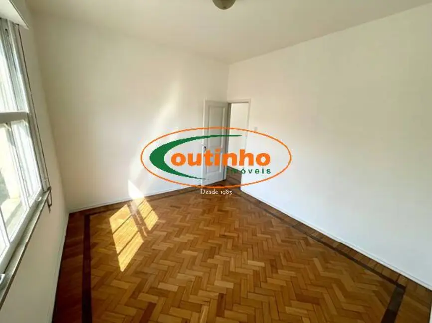 Apartamento com 2 quartos à venda, 65m2 em Tijuca, Rio De Janeiro - RJ - imagem 2 Foto 2 de Apartamento com 2 quartos à venda, 65m2 em Tijuca, Rio De Janeiro - RJ