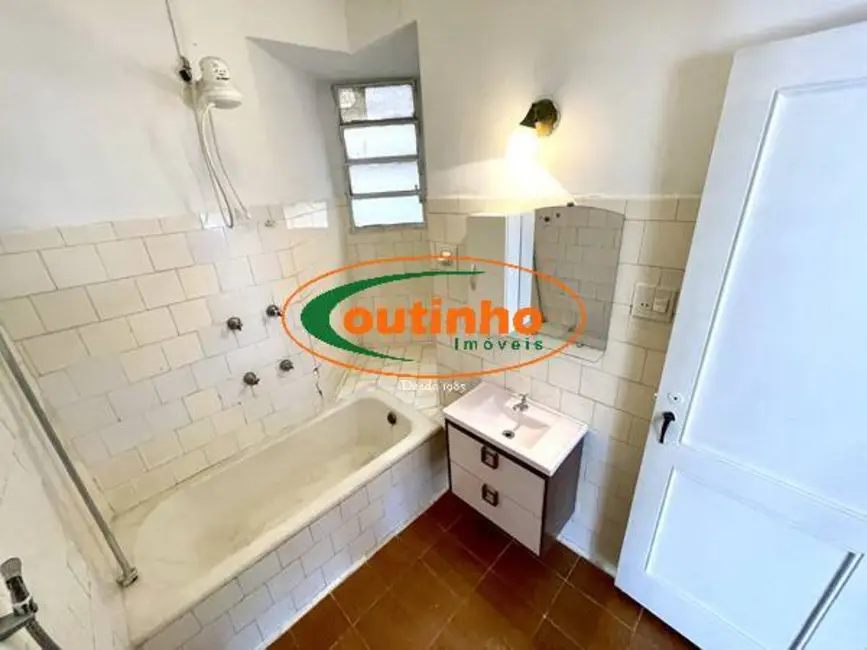 Apartamento com 2 quartos à venda, 65m2 em Tijuca, Rio De Janeiro - RJ - imagem 5 Foto 5 de Apartamento com 2 quartos à venda, 65m2 em Tijuca, Rio De Janeiro - RJ