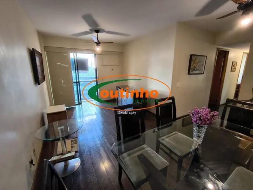 Apartamento com 3 quartos à venda, 110m2 em Tijuca, Rio De Janeiro - RJ - imagem 1 Foto 1 de Apartamento com 3 quartos à venda, 110m2 em Tijuca, Rio De Janeiro - RJ