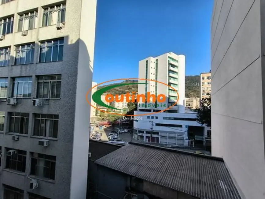 Apartamento com 3 quartos à venda, 110m2 em Tijuca, Rio De Janeiro - RJ - imagem 6 Foto 6 de Apartamento com 3 quartos à venda, 110m2 em Tijuca, Rio De Janeiro - RJ