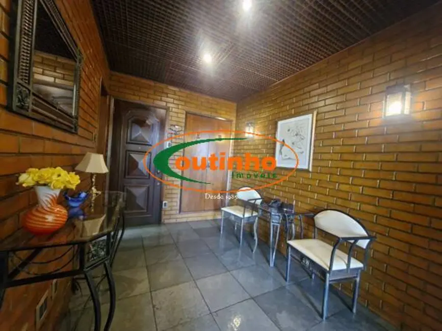 Apartamento com 3 quartos à venda, 138m2 em Tijuca, Rio De Janeiro - RJ - imagem 7 Foto 7 de Apartamento com 3 quartos à venda, 138m2 em Tijuca, Rio De Janeiro - RJ