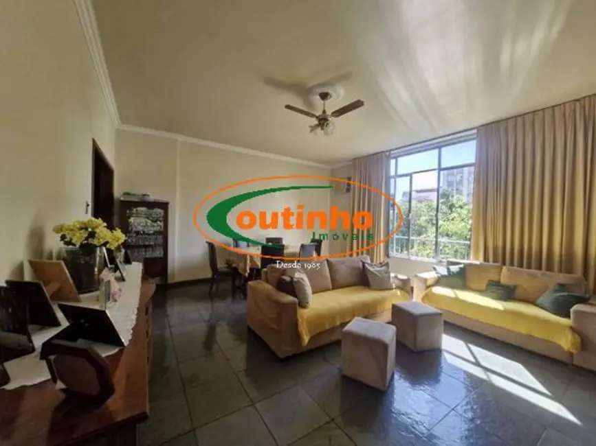 Apartamento com 3 quartos à venda, 138m2 em Tijuca, Rio De Janeiro - RJ - imagem 4 Foto 4 de Apartamento com 3 quartos à venda, 138m2 em Tijuca, Rio De Janeiro - RJ