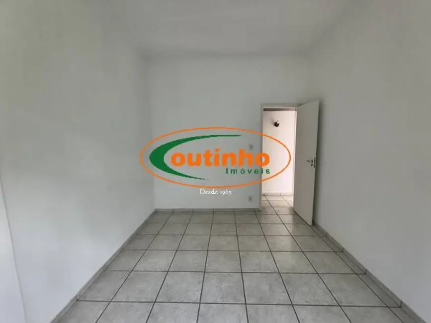 Apartamento com 3 quartos à venda, 114m2 em Tijuca, Rio De Janeiro - RJ - imagem 8 Foto 8 de Apartamento com 3 quartos à venda, 114m2 em Tijuca, Rio De Janeiro - RJ