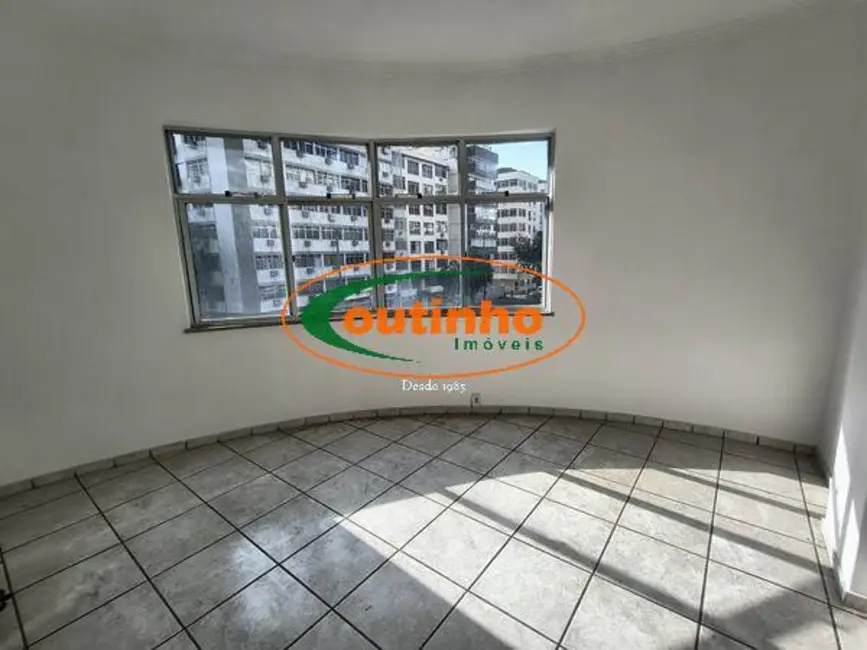 Apartamento com 3 quartos à venda, 114m2 em Tijuca, Rio De Janeiro - RJ - imagem 9 Foto 9 de Apartamento com 3 quartos à venda, 114m2 em Tijuca, Rio De Janeiro - RJ