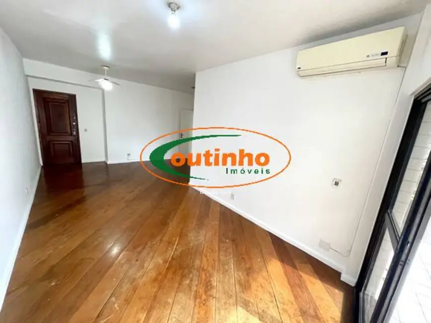 Apartamento com 3 quartos à venda, 110m2 em Tijuca, Rio De Janeiro - RJ - imagem 5 Foto 5 de Apartamento com 3 quartos à venda, 110m2 em Tijuca, Rio De Janeiro - RJ