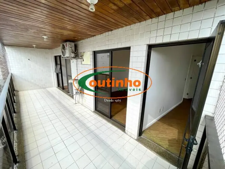 Apartamento com 3 quartos à venda, 110m2 em Tijuca, Rio De Janeiro - RJ - imagem 2 Foto 2 de Apartamento com 3 quartos à venda, 110m2 em Tijuca, Rio De Janeiro - RJ