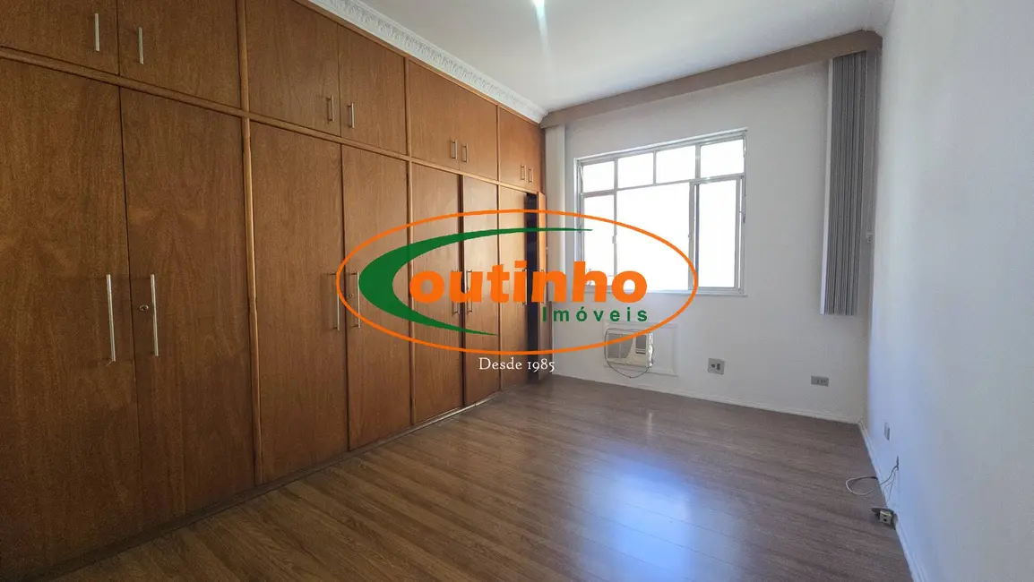 Apartamento com 3 quartos à venda, 124m2 em Tijuca, Rio De Janeiro - RJ - imagem 5 Foto 5 de Apartamento com 3 quartos à venda, 124m2 em Tijuca, Rio De Janeiro - RJ